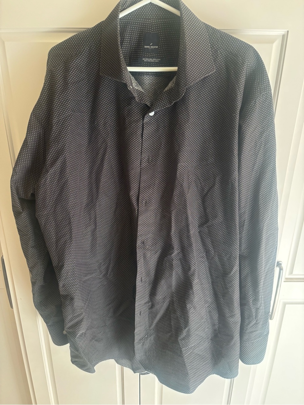 Daniel Hechter Black and White Microdot Button-Up Shirt 18 1/2